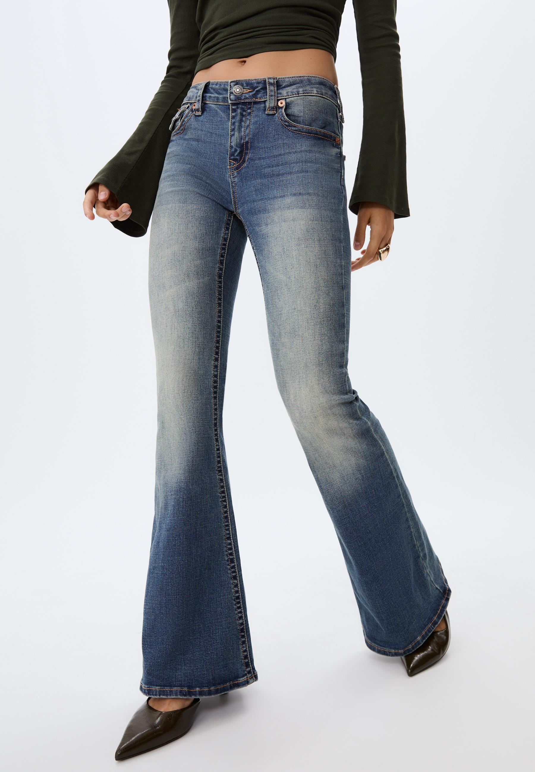 D04 low rise flared jeans — MEDIUM DENIM WASH