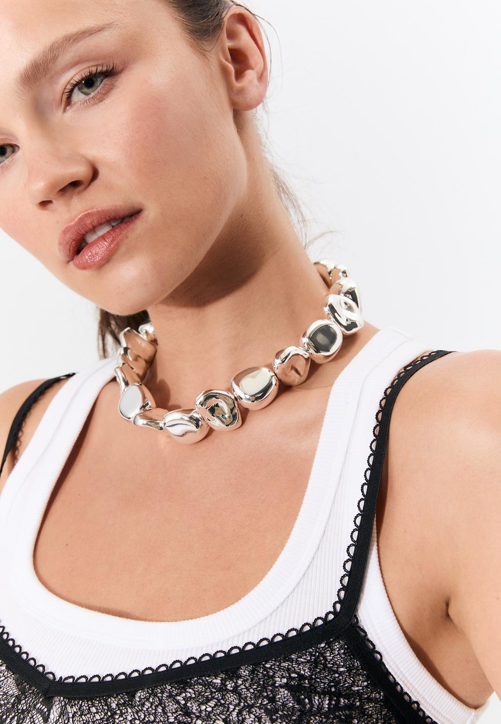 Collar abalorios volumen