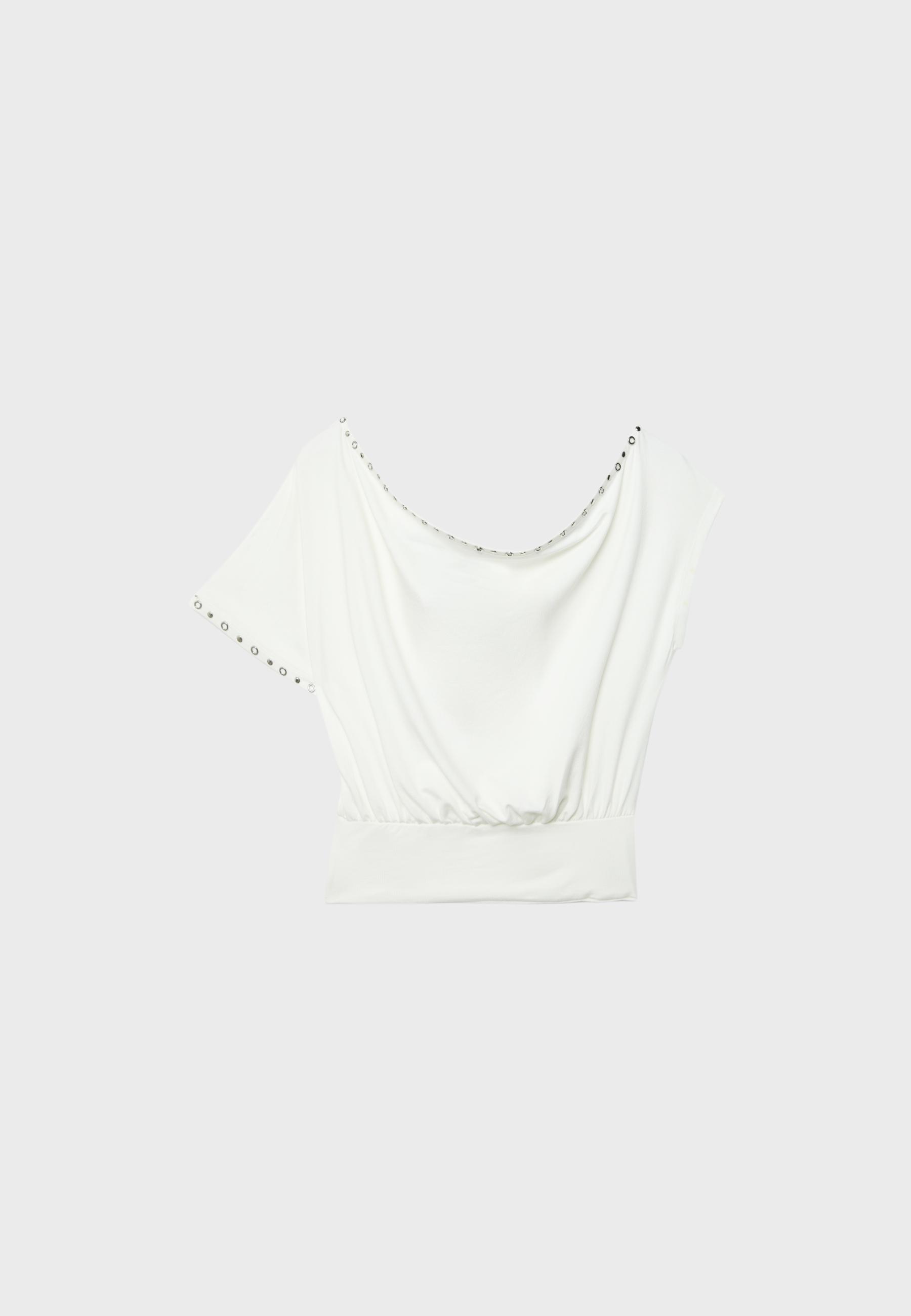 Asymmetric stud T-shirt — Ecru