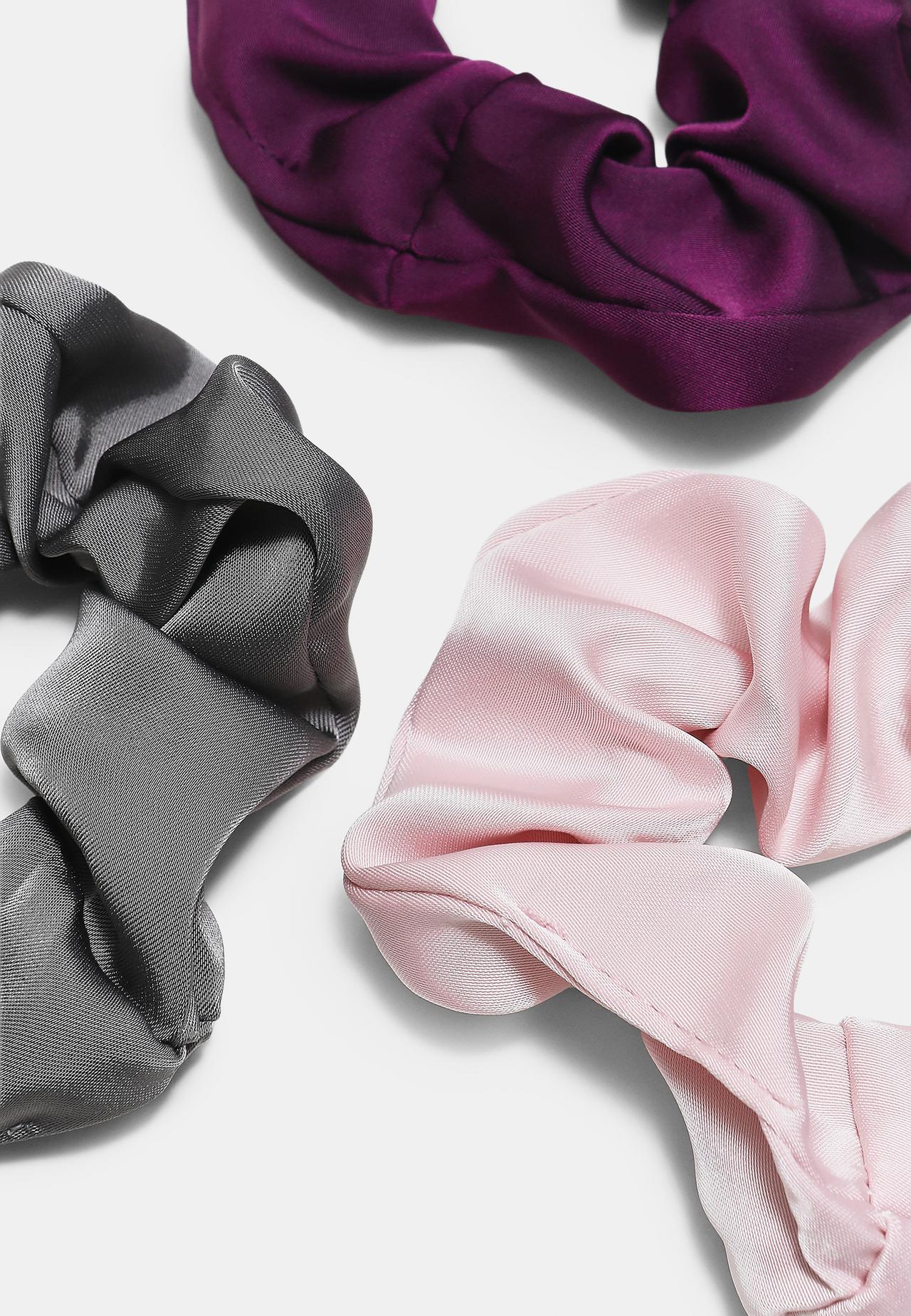 Set of 3 satin scrunchies — Pastel pink