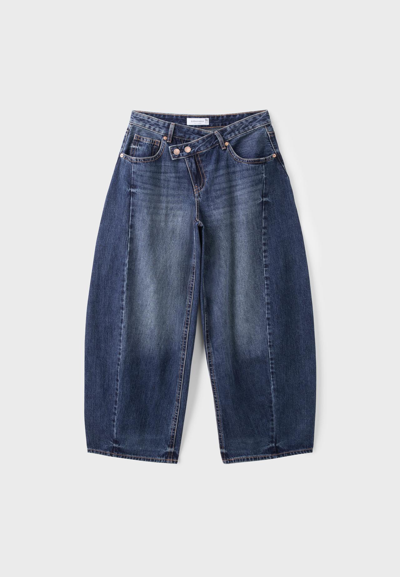 Crossover waist baggy jeans — MEDIUM DENIM WASH