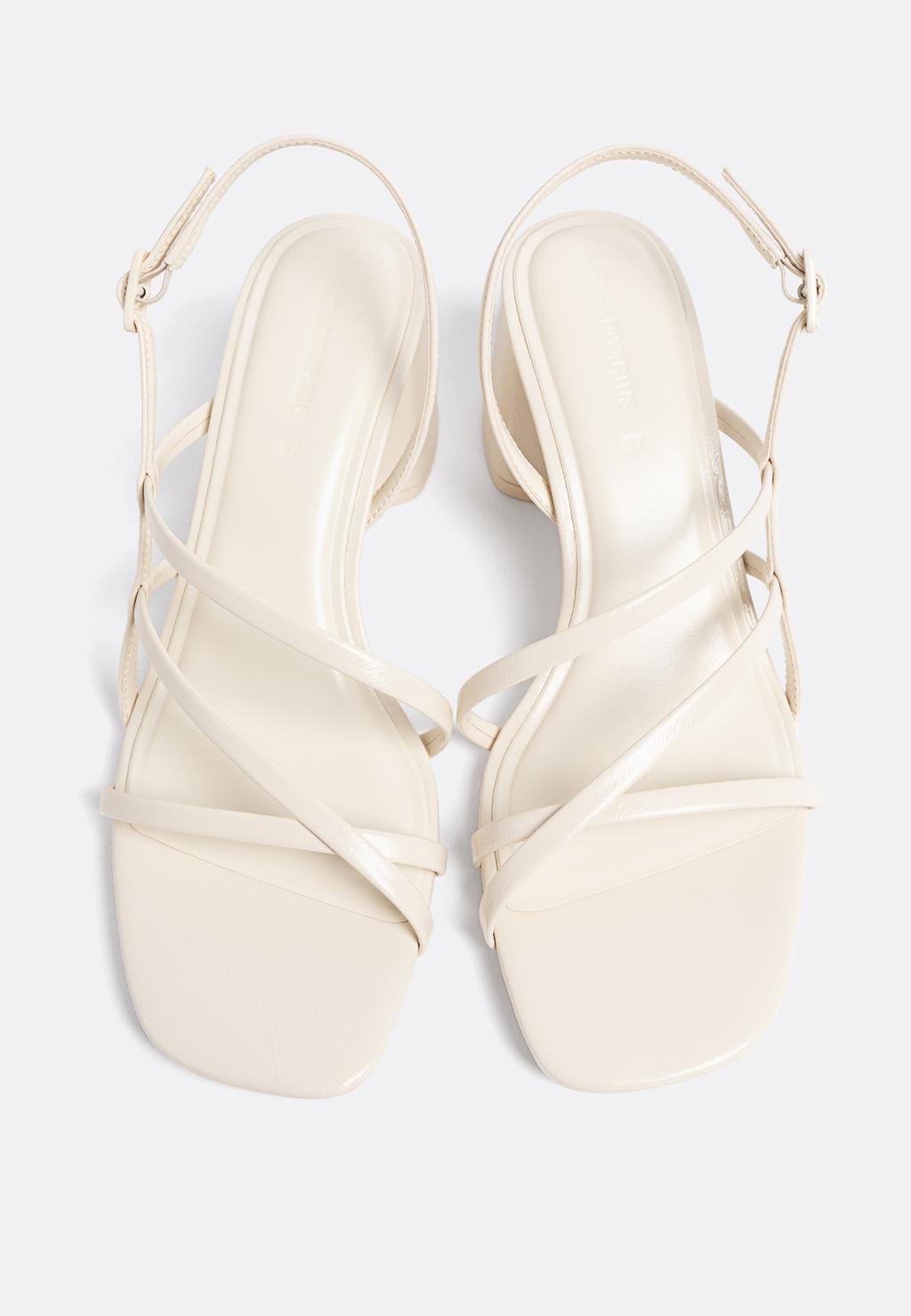 Sandalias tacón ancho tiras