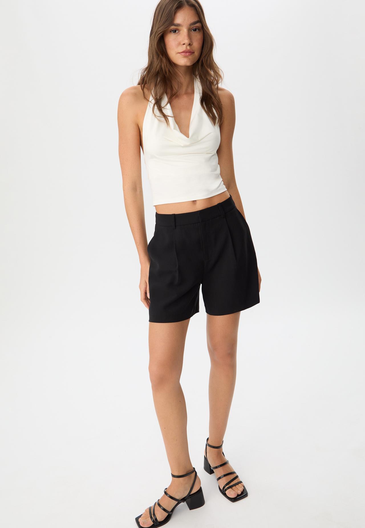 Shorts habillés à pinces