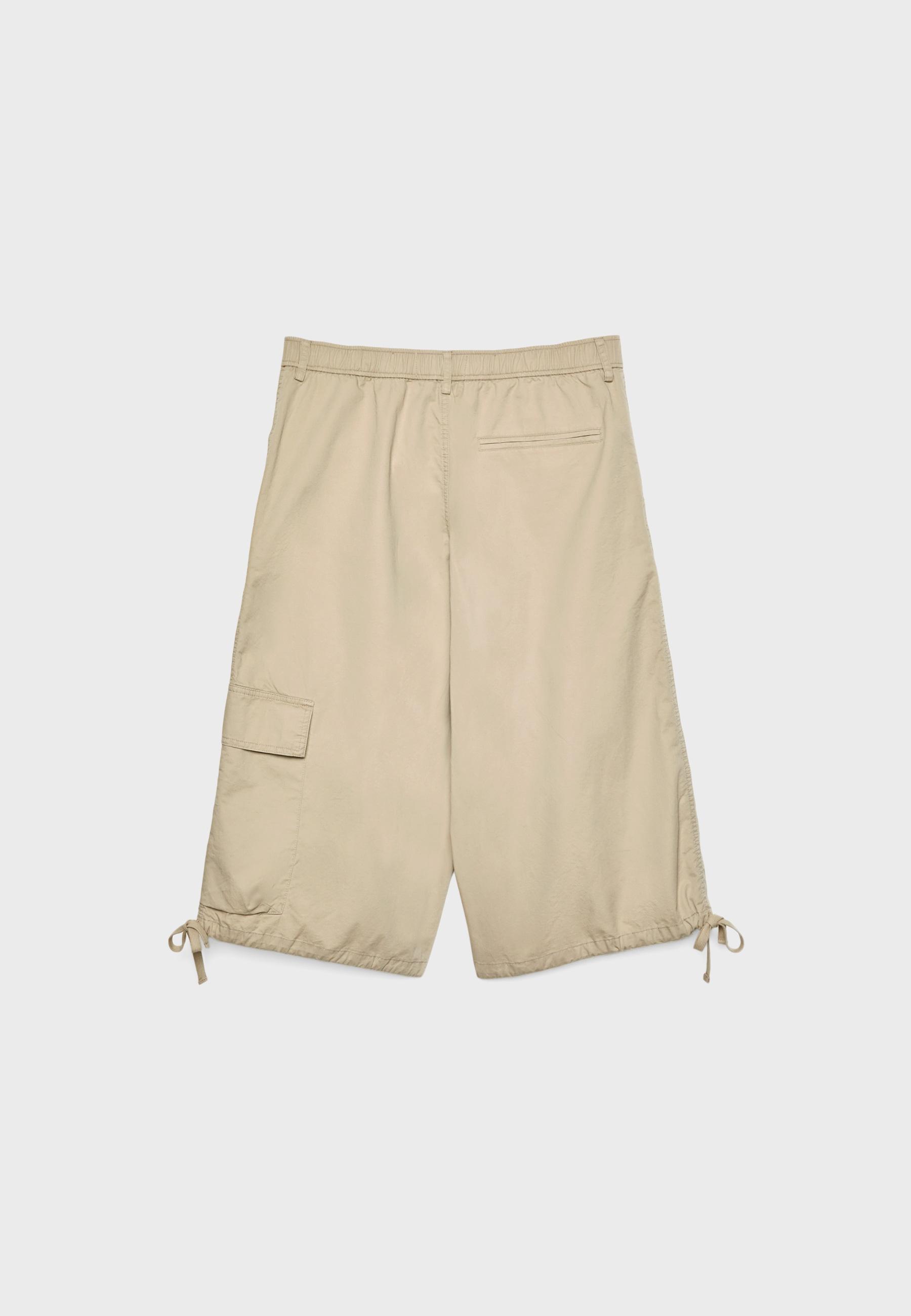Oversize cargo Bermuda shorts - Women's fashion