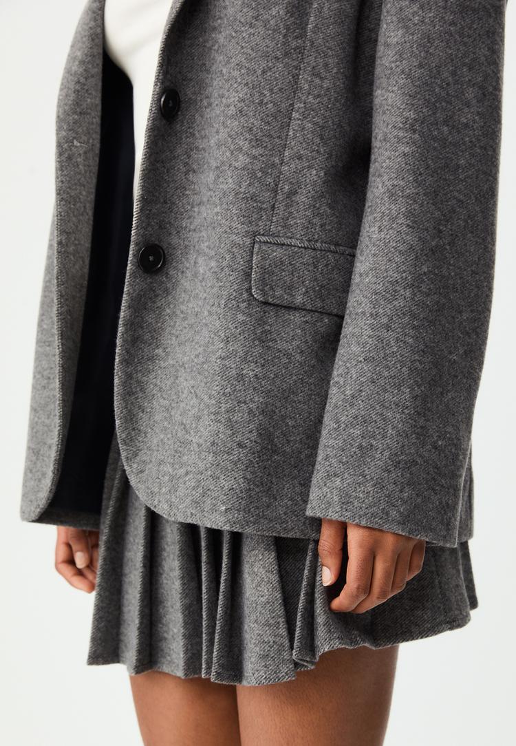 oversize-blazer-mit-fischgratmuster