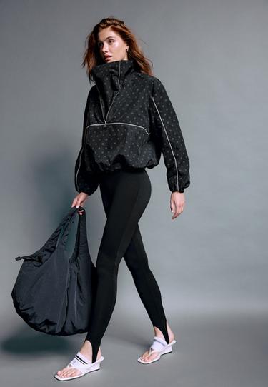 High-waist stirrup leggings — Black 1