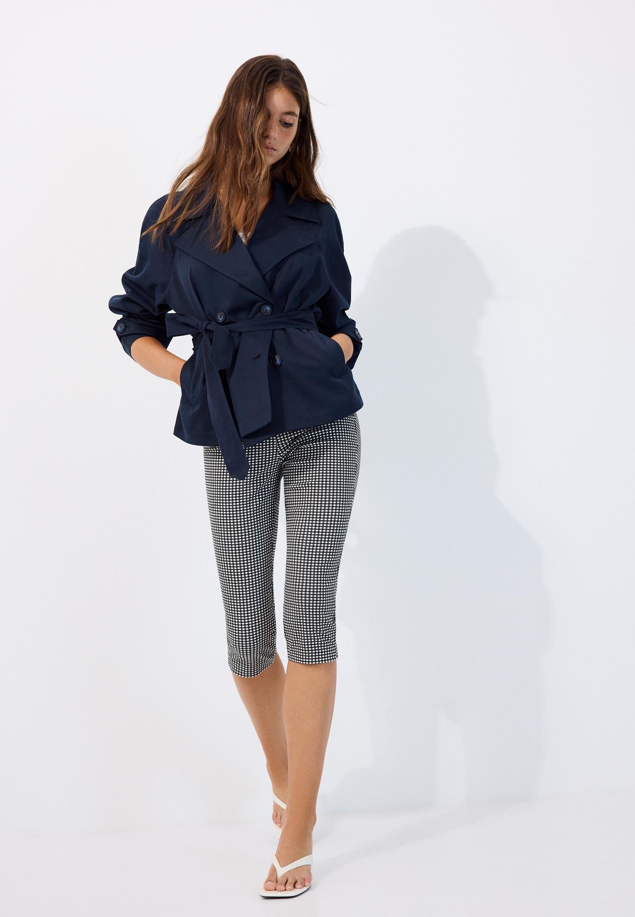 Short flowing trench coat with belt — Blue