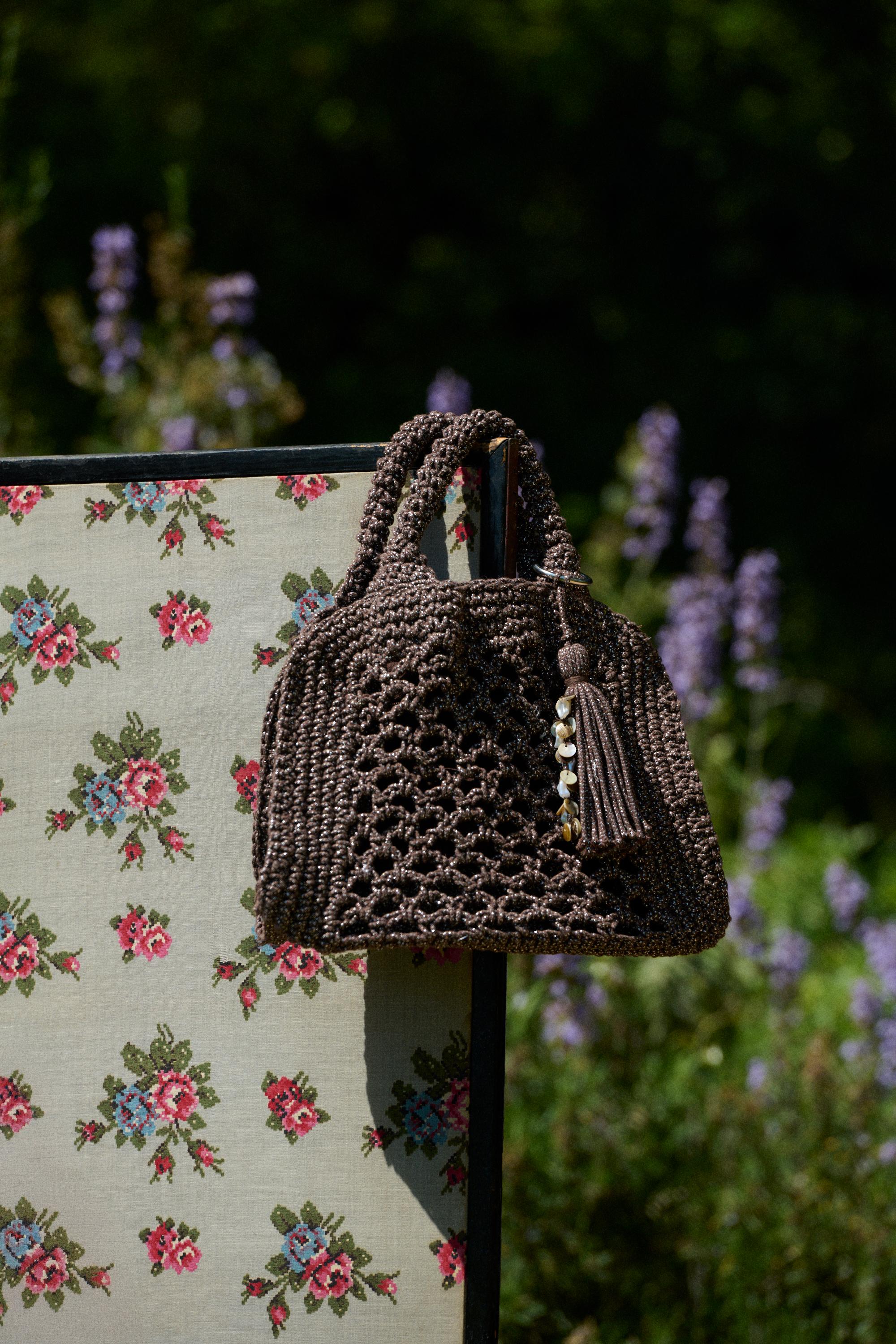 Metallic yarn crochet tote bag — Brown