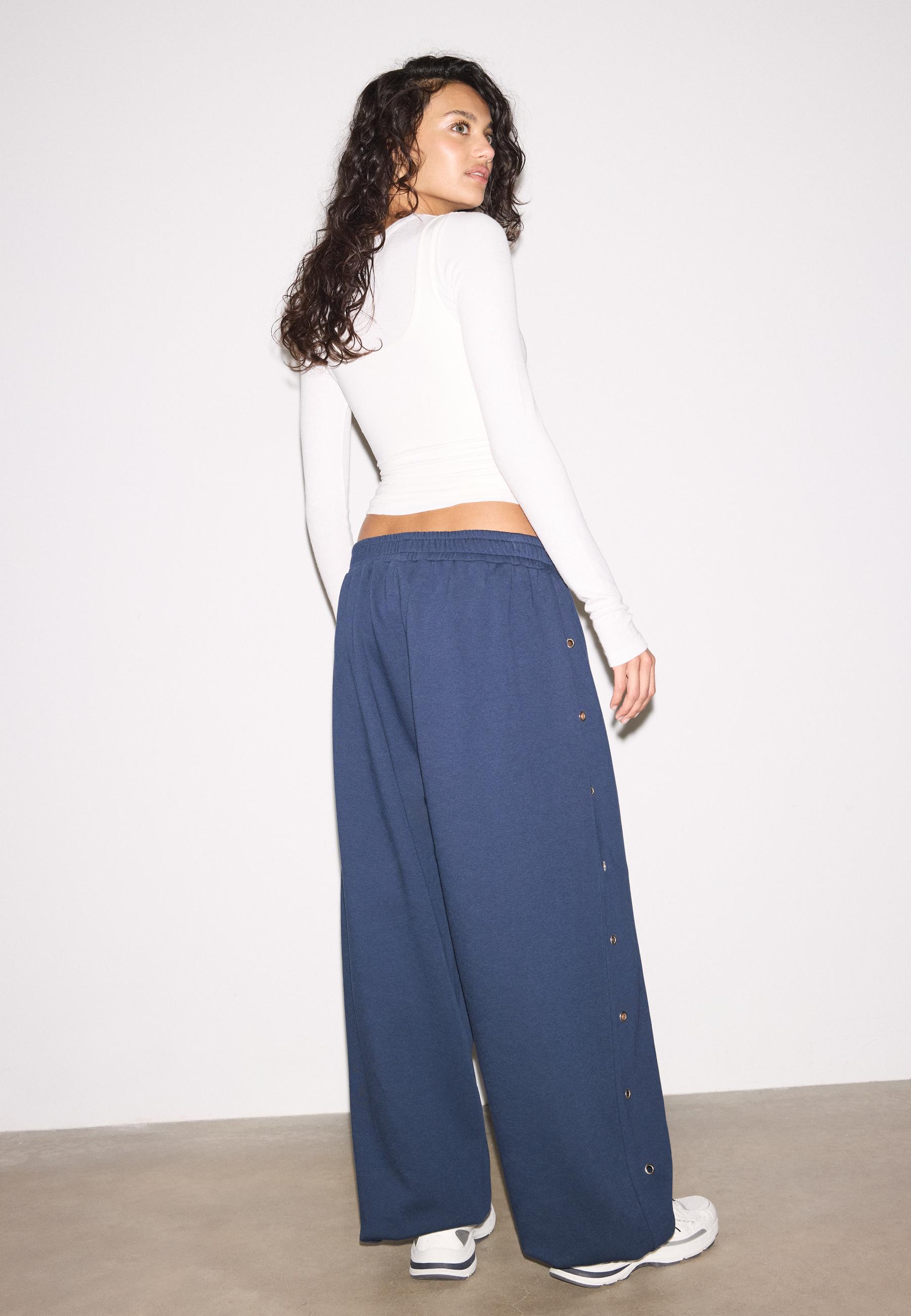 Eyelet jogger trousers — Navy blue
