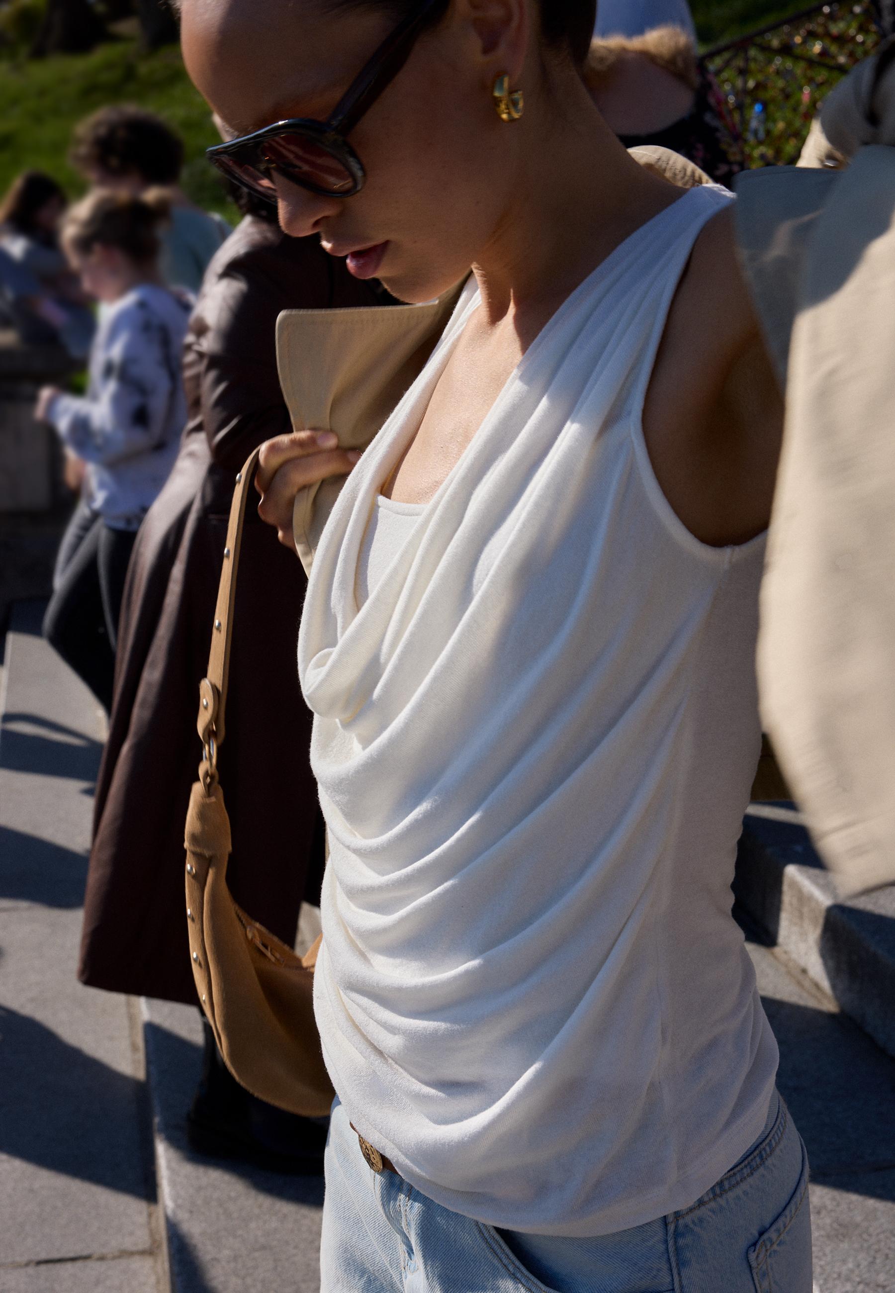 Drape çift katlı yaka top