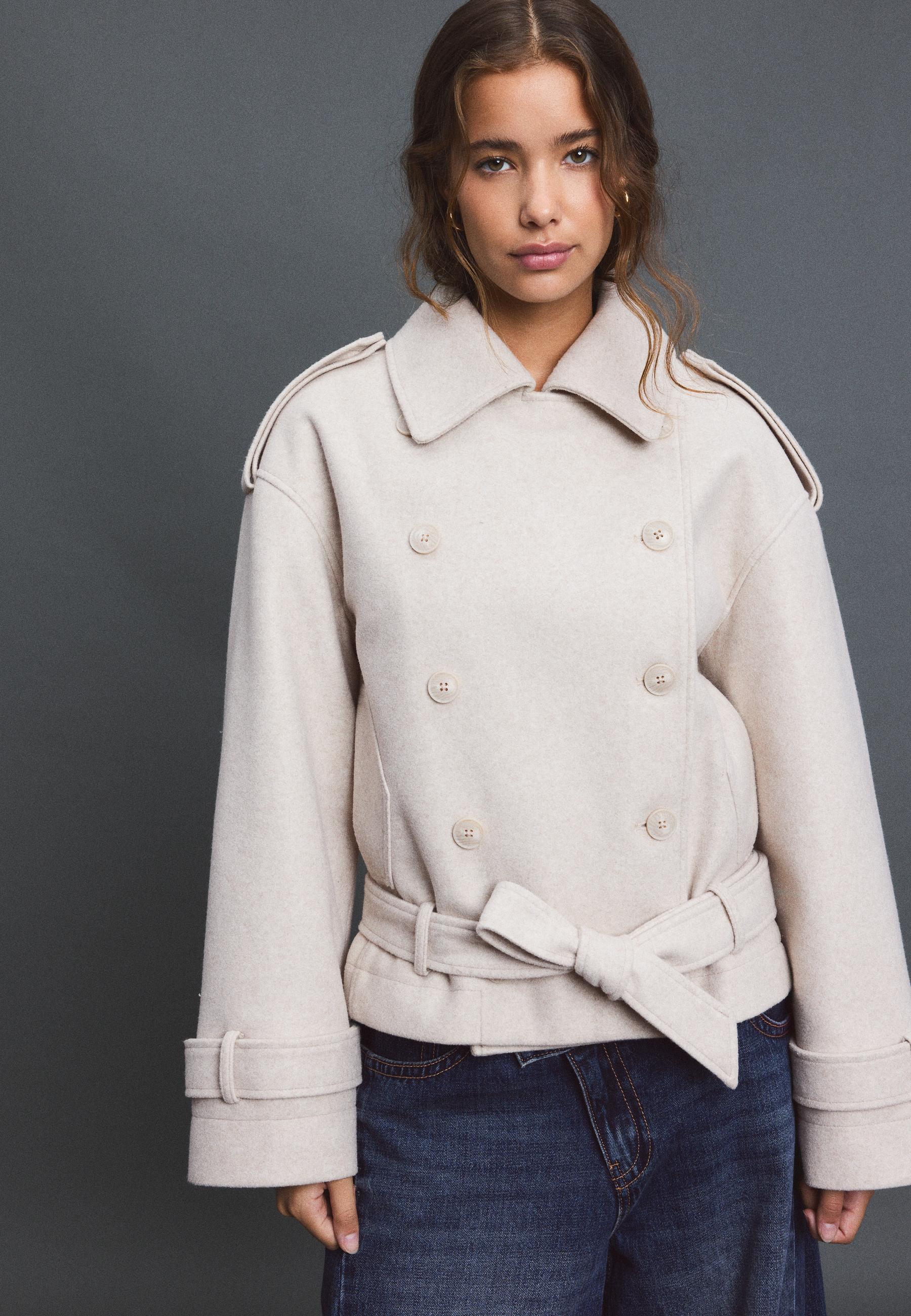 Stradivarius Trench Oversize Με Απαλή Υφή Εκρού Xs