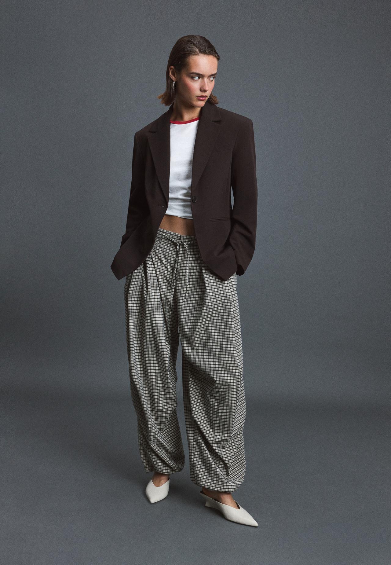 Fitted button blazer — Brown
