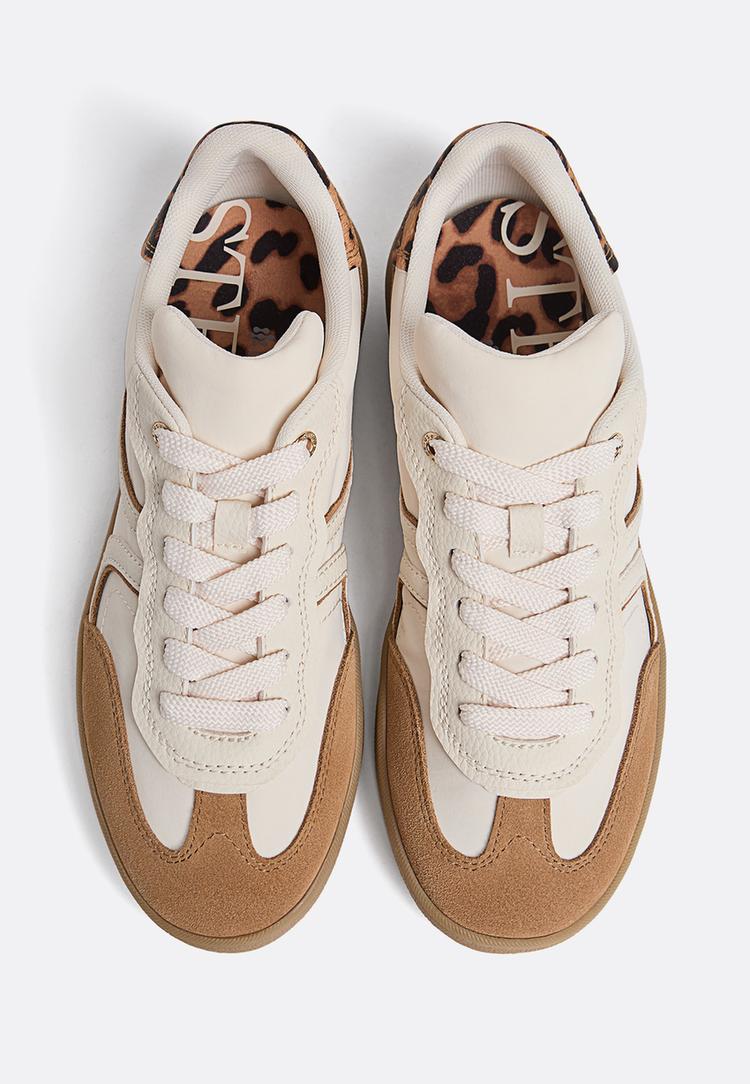 casual-sneaker-mit-print