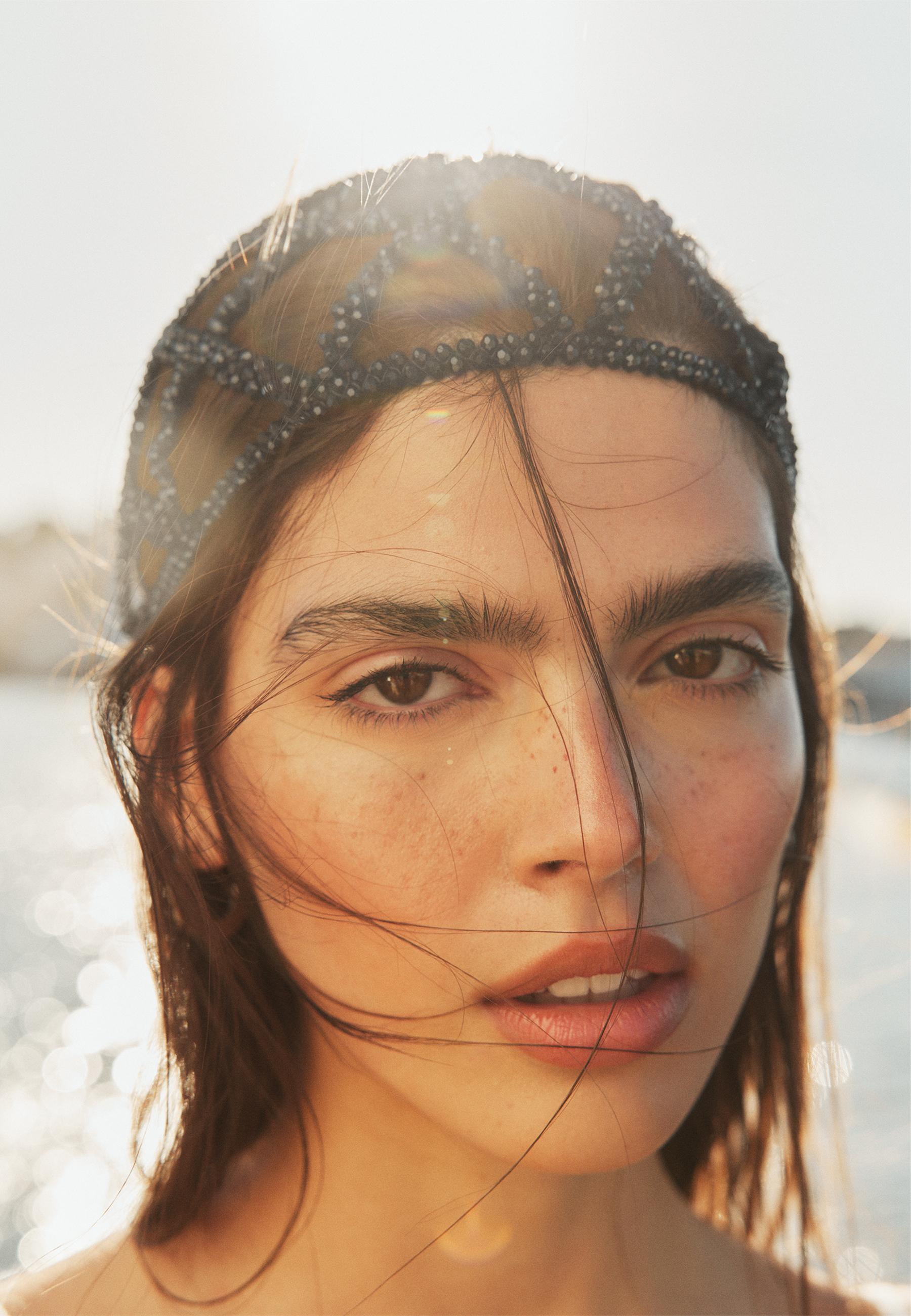 Beaded mesh cap — Black