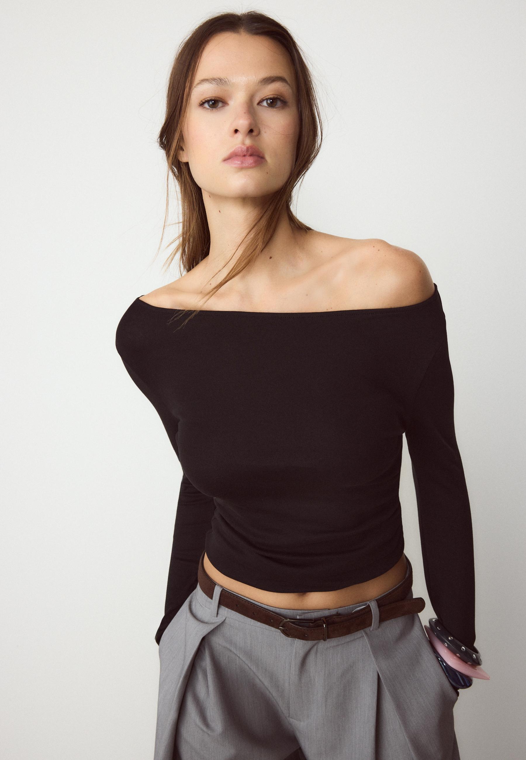 Long sleeve T-shirt with gathering — Black