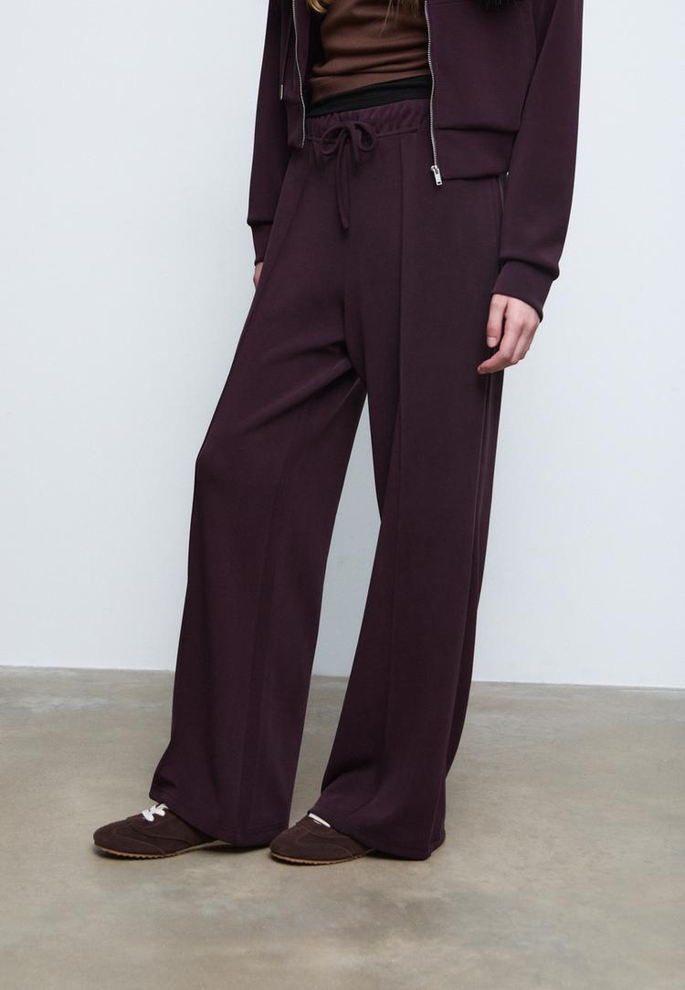 hose-mit-weitem-bein-ziernaht-und-weicher-haptik