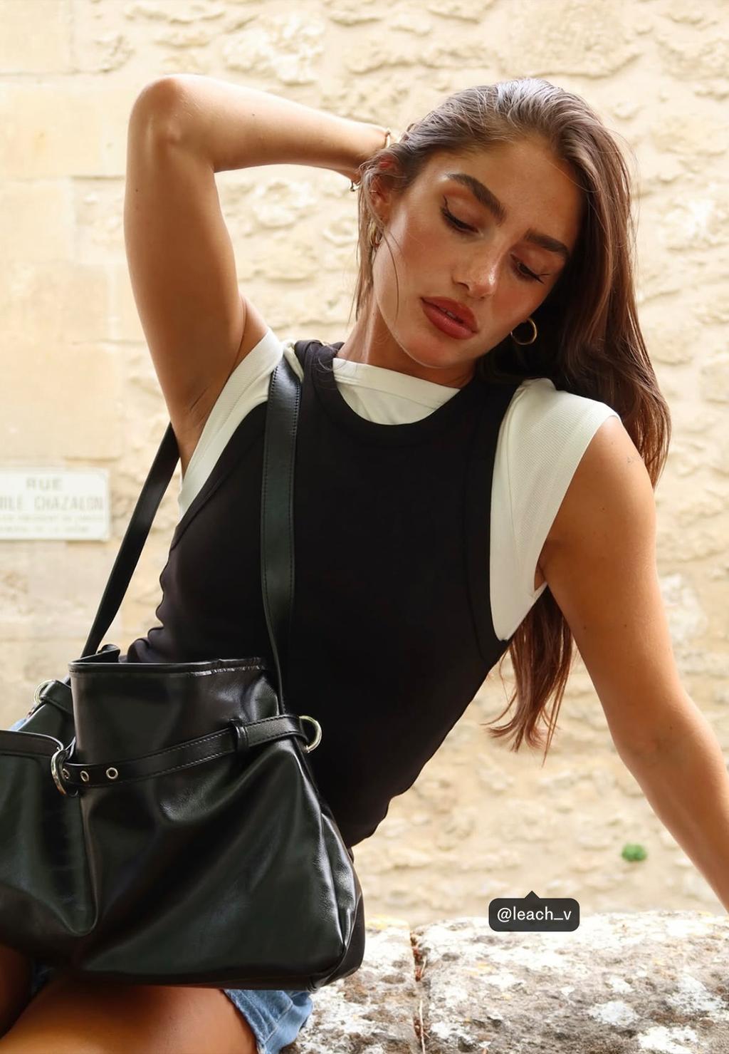 Basic mouwloze top