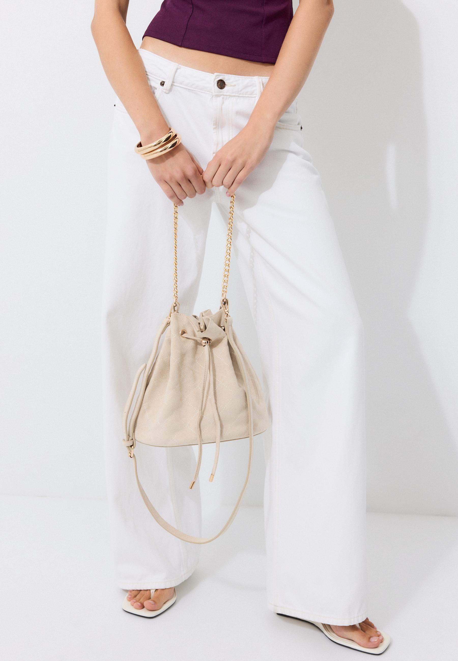 Quilted bucket crossbody bag — Ecru