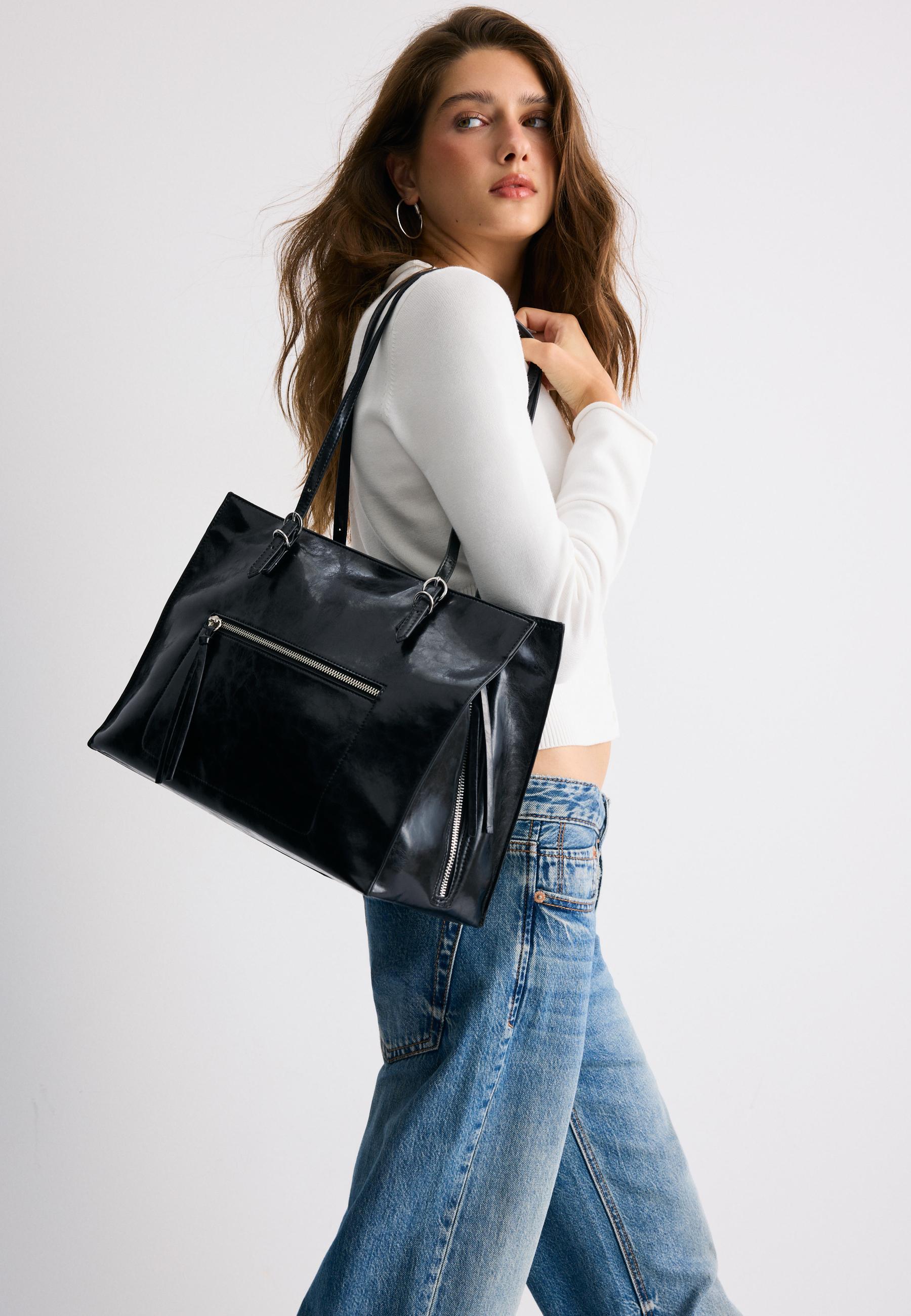 Stradivarius Τσάντα Shopper Με Φερμουάρ Και Όψη Δέρματος Μαύρο Os