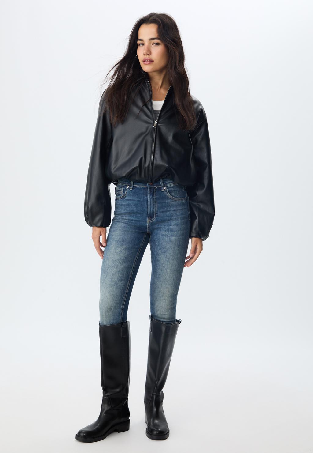 D07 Regular waist skinny jeans