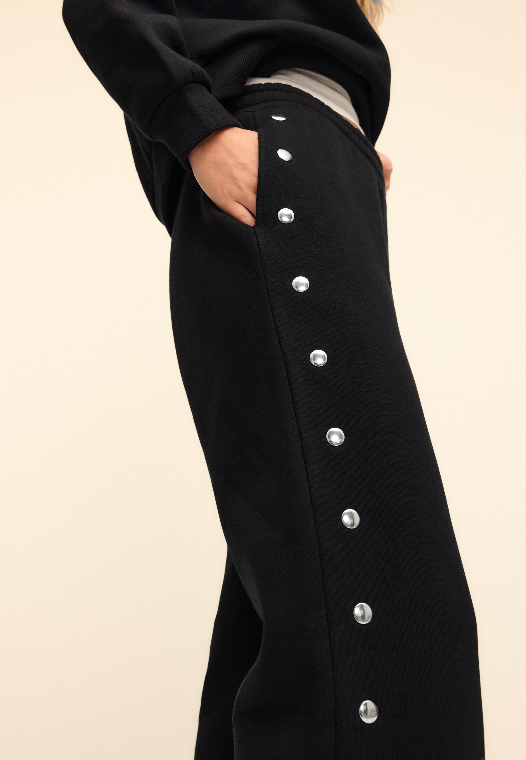 Stud-detail jogger trousers — Black