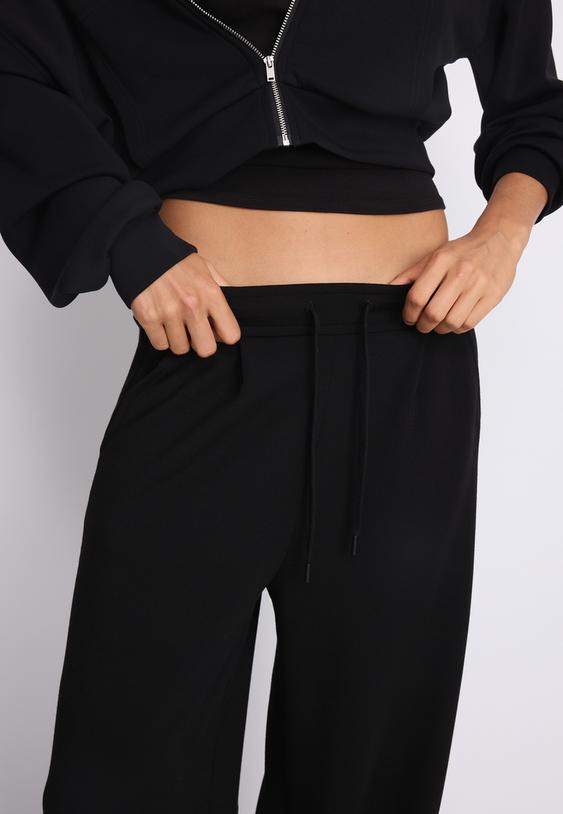 Stradivarius Soft-Touch Barrel Jogger Trousers With Toggles Black S