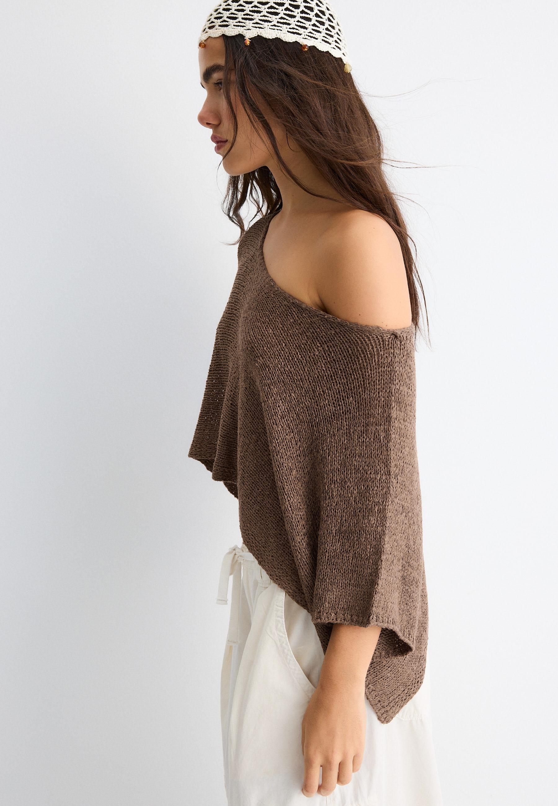 Basic cape knit jumper — Brown