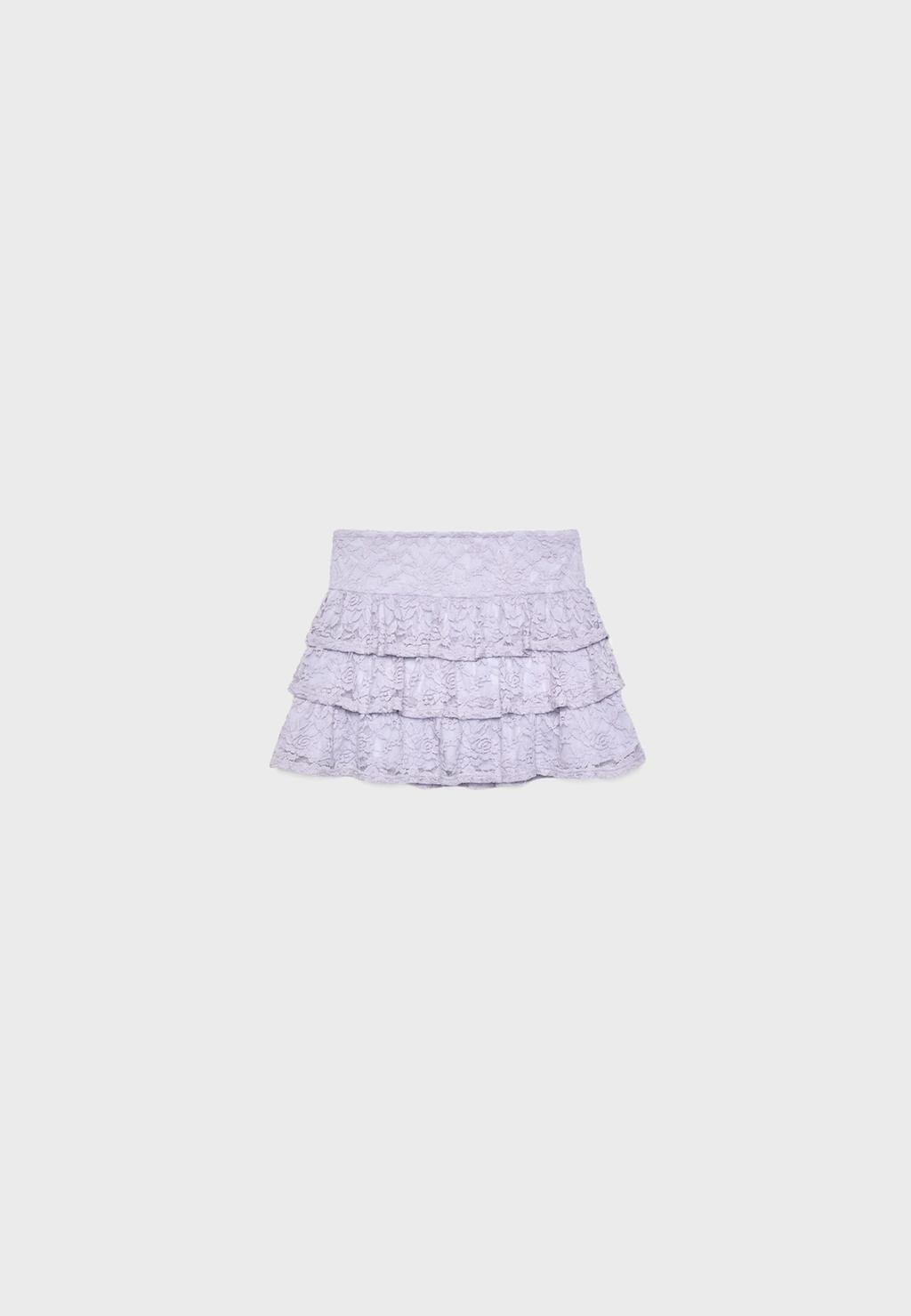 Flowing lace skort