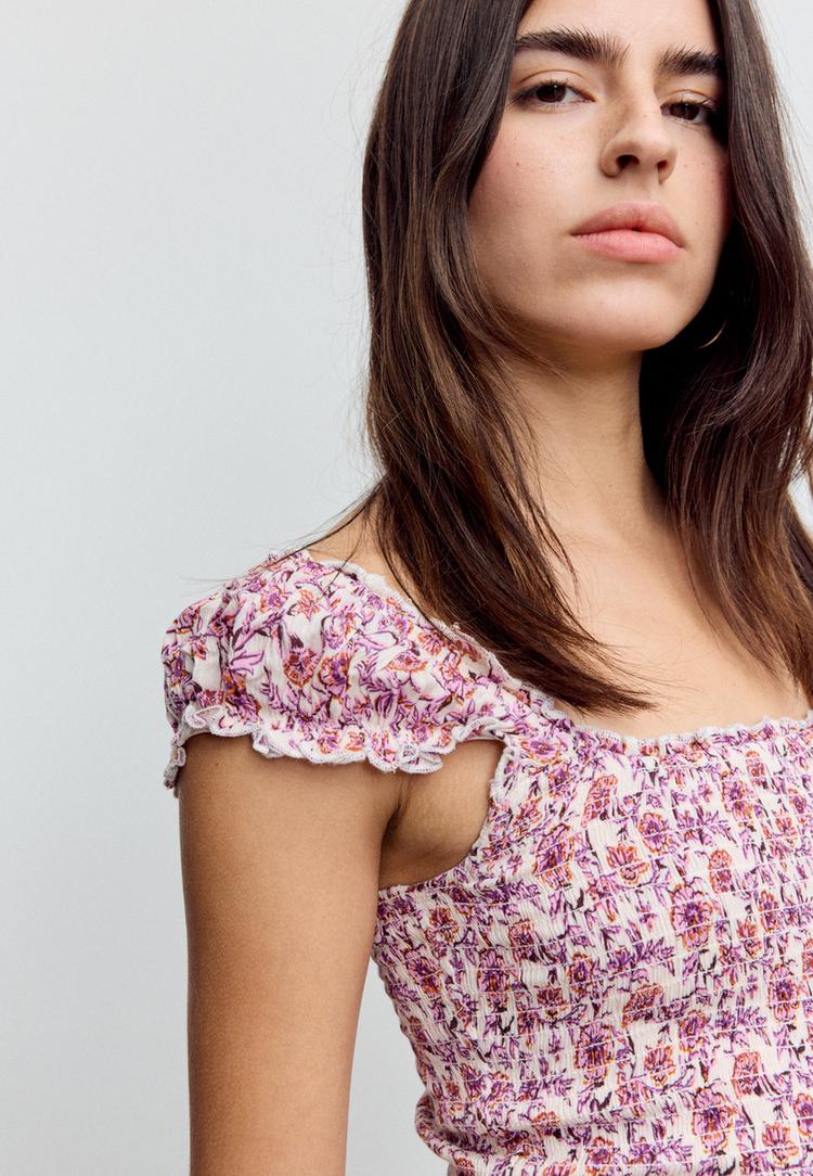 langes-flieendes-kleid-mit-print