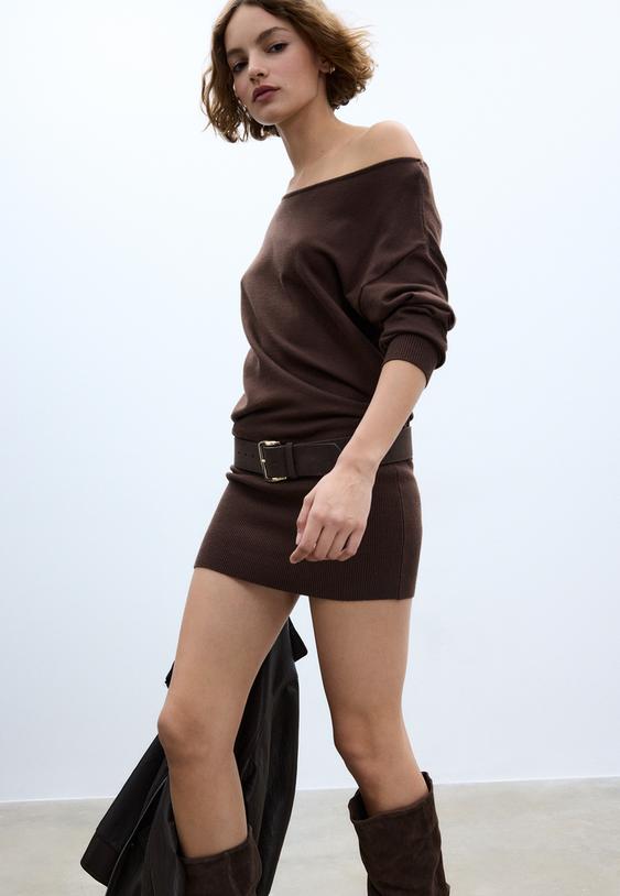 vestido corto punto cuello barco