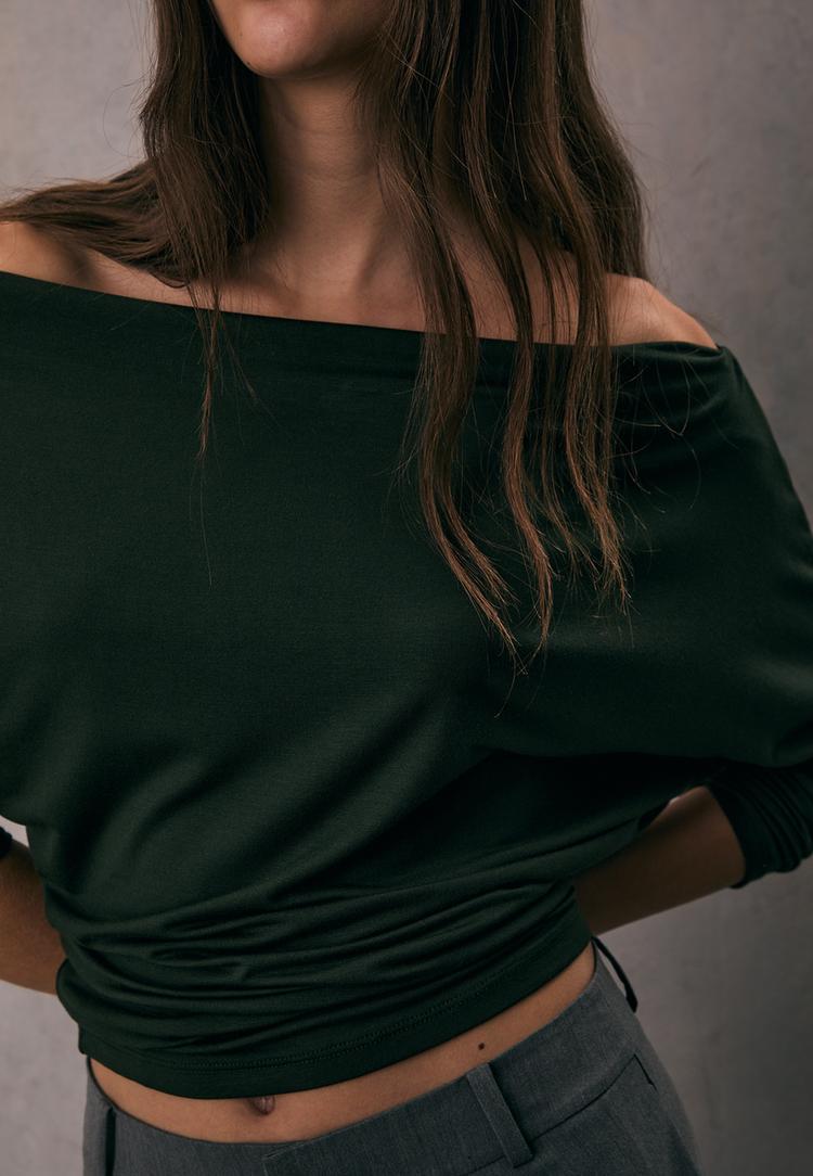 camiseta asimetrica modal