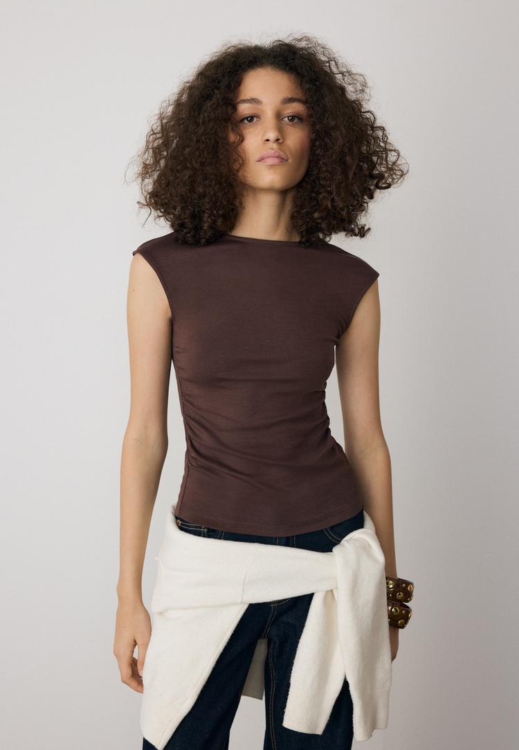 basic-figurbetontes-ruschentshirt