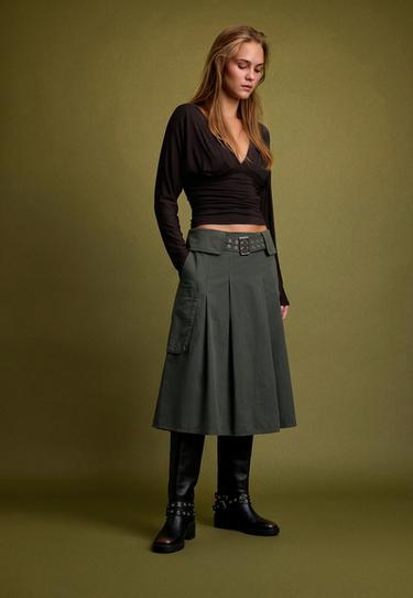 Long sleeve V-neck T-shirt — Brown 6