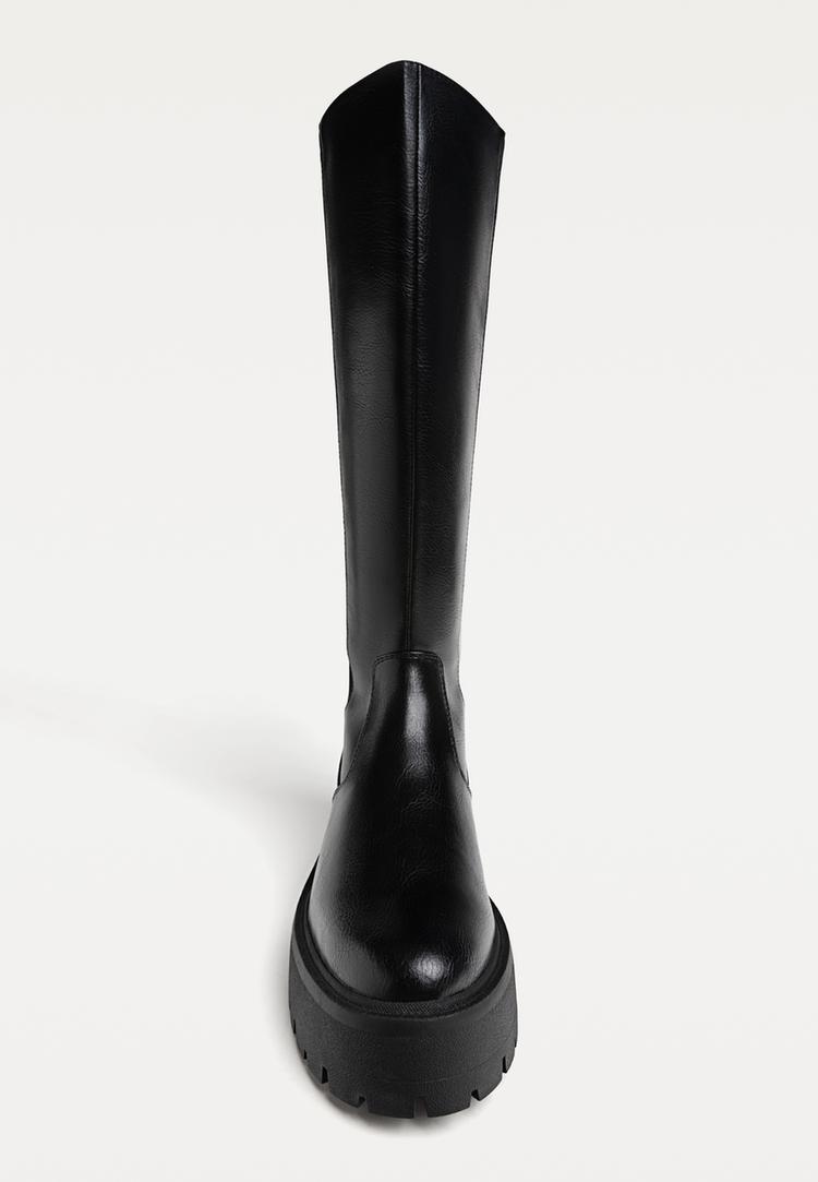 botas altas planas