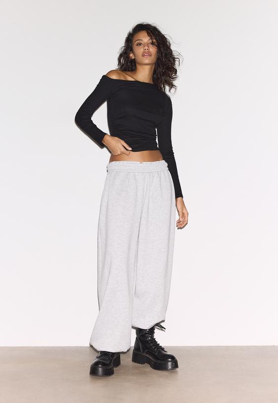 t shirt assimetrica com franzido