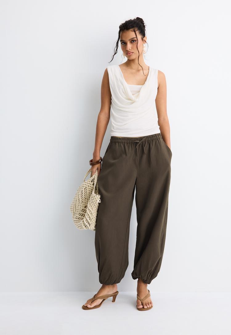 Stradivarius Παντελόνι Βράκα Tencel Καφέ L