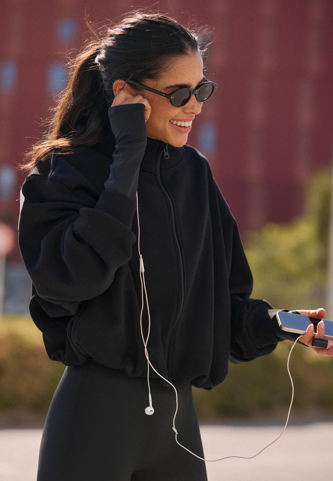 Cropped high neck sweatshirt — Black
