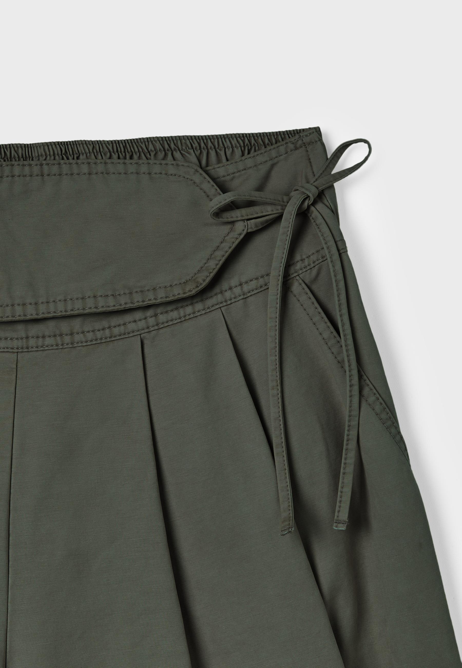 Voluminous cargo trousers with tie detail waist — 0-526