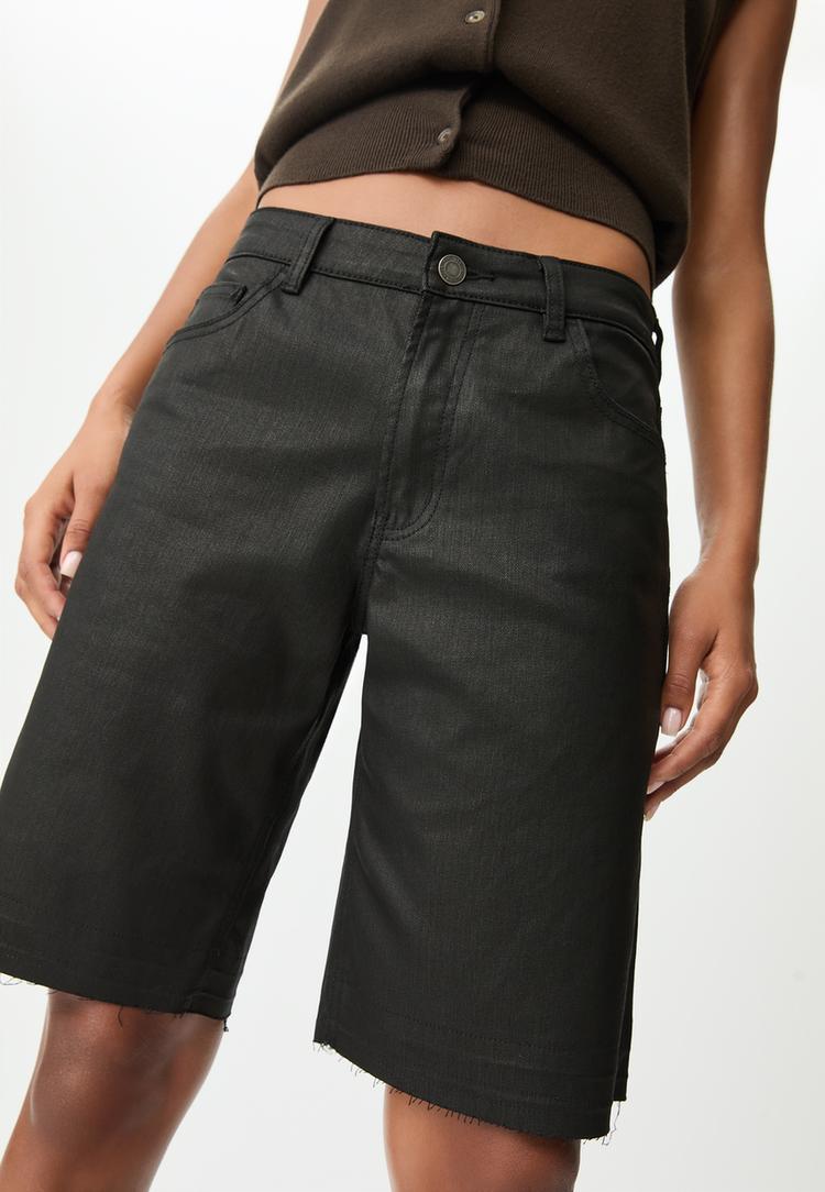 waxed bermuda jorts
