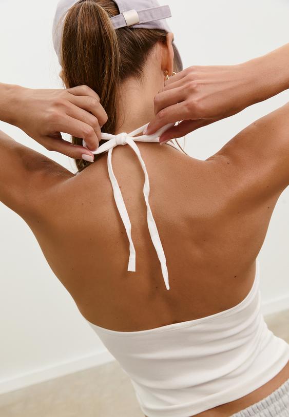 top halter com laco