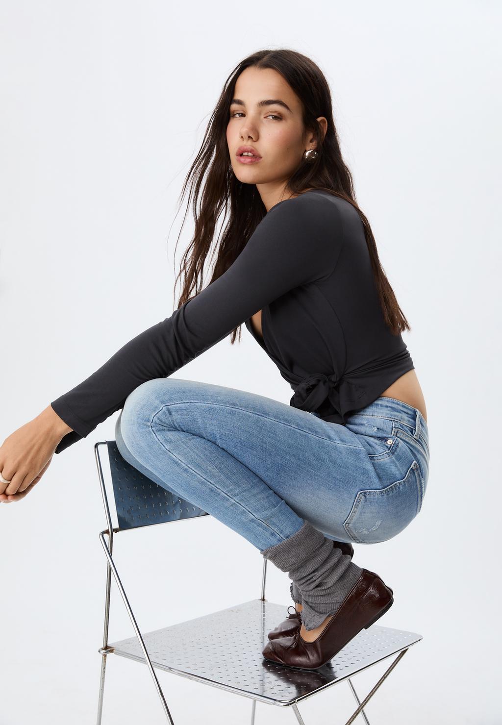 D07 Regular waist skinny jeans