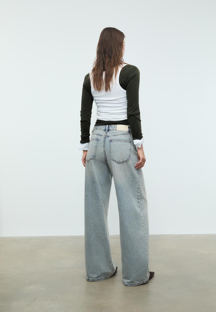 d94 relaxed fit wide leg jeans