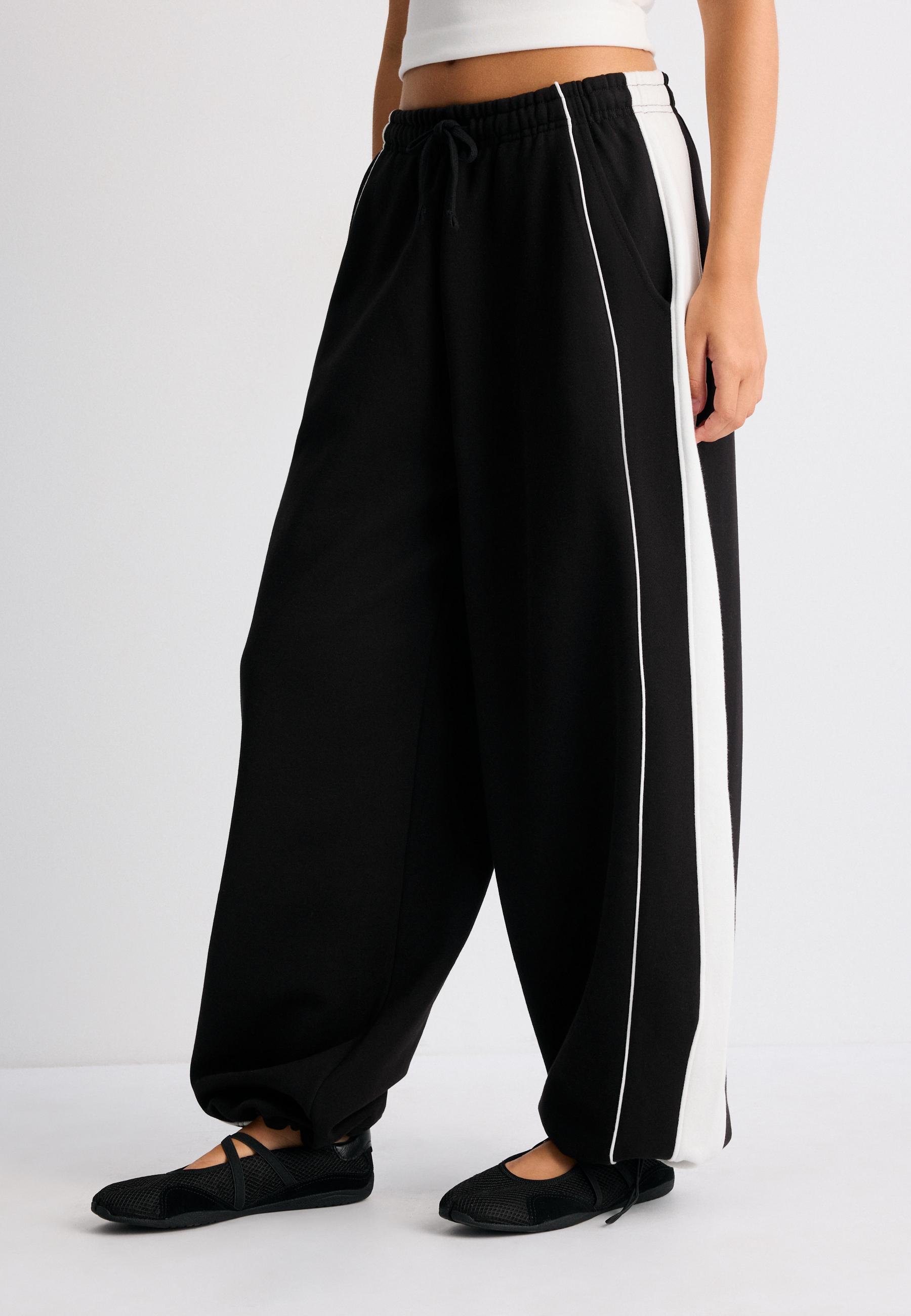 Plush contrast-side band joggers with toggles — Black