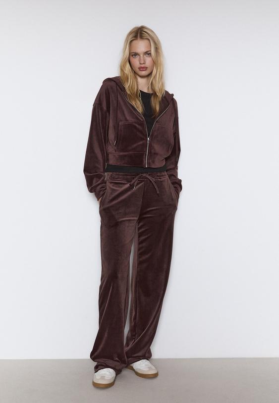 sweatshirt-mit-samtreiverschluss