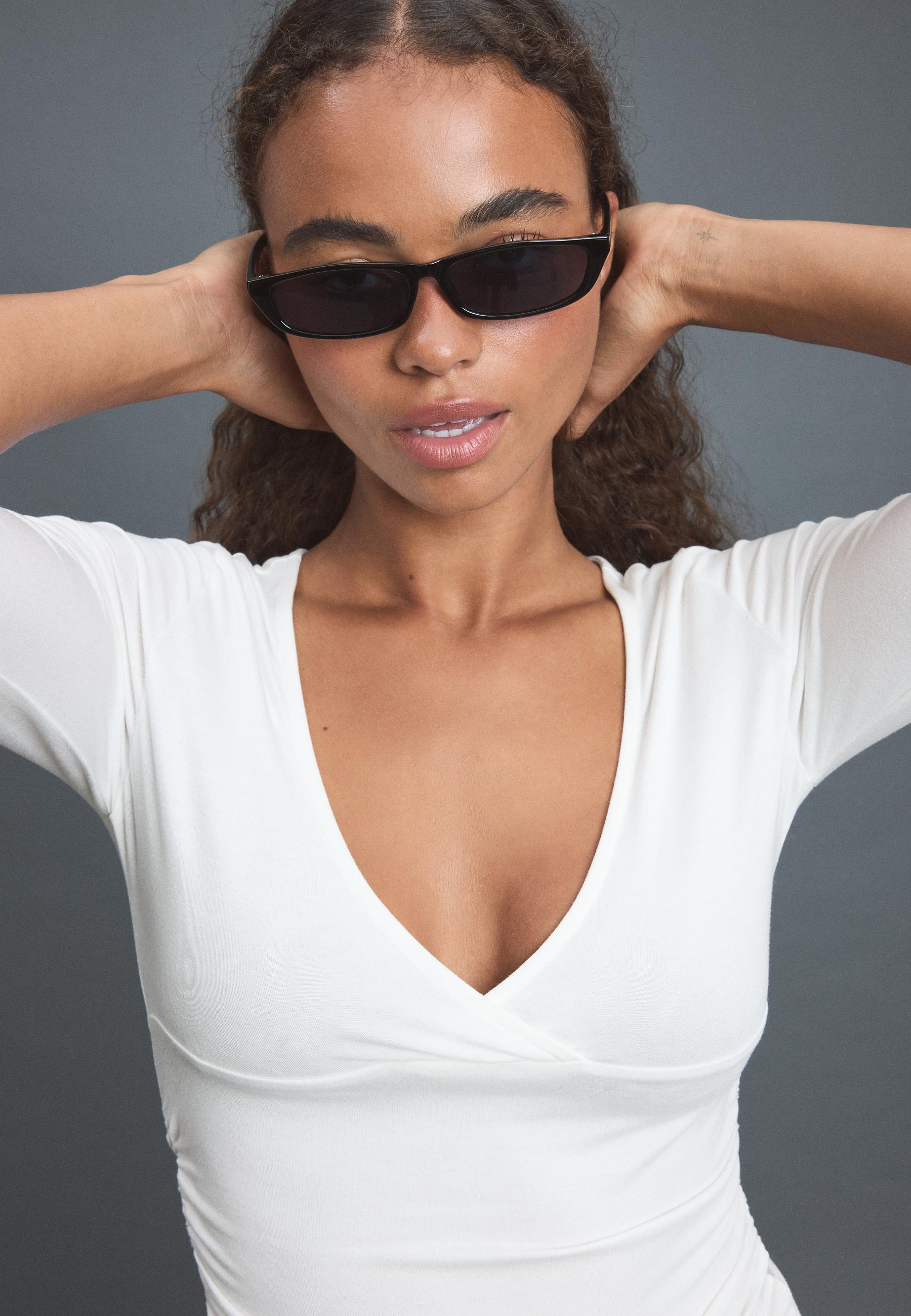 Under-bust seam T-shirt — Ecru