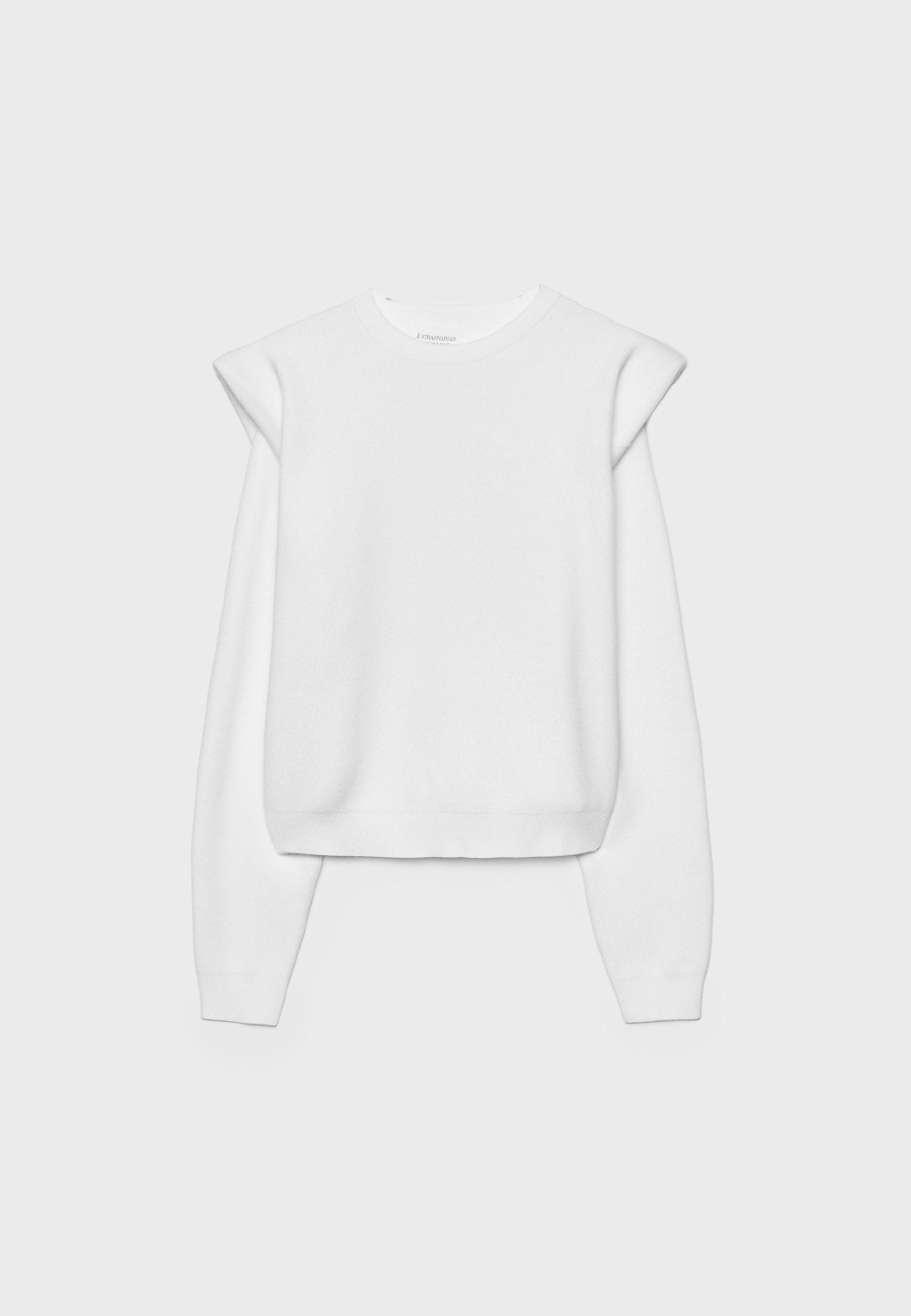 Knitted jumper with padded shoulders — Ecru