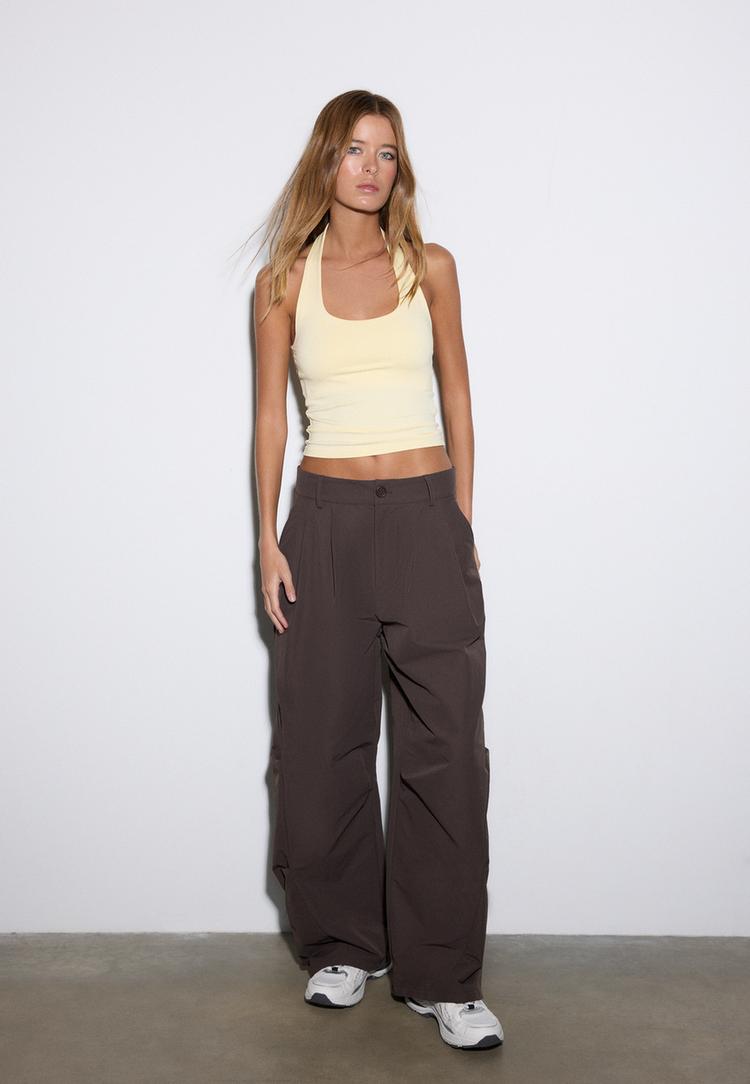 Stradivarius Μπλούζα Με Λαιμόκοψη Halter Κίτρινο Παστέλ Xl