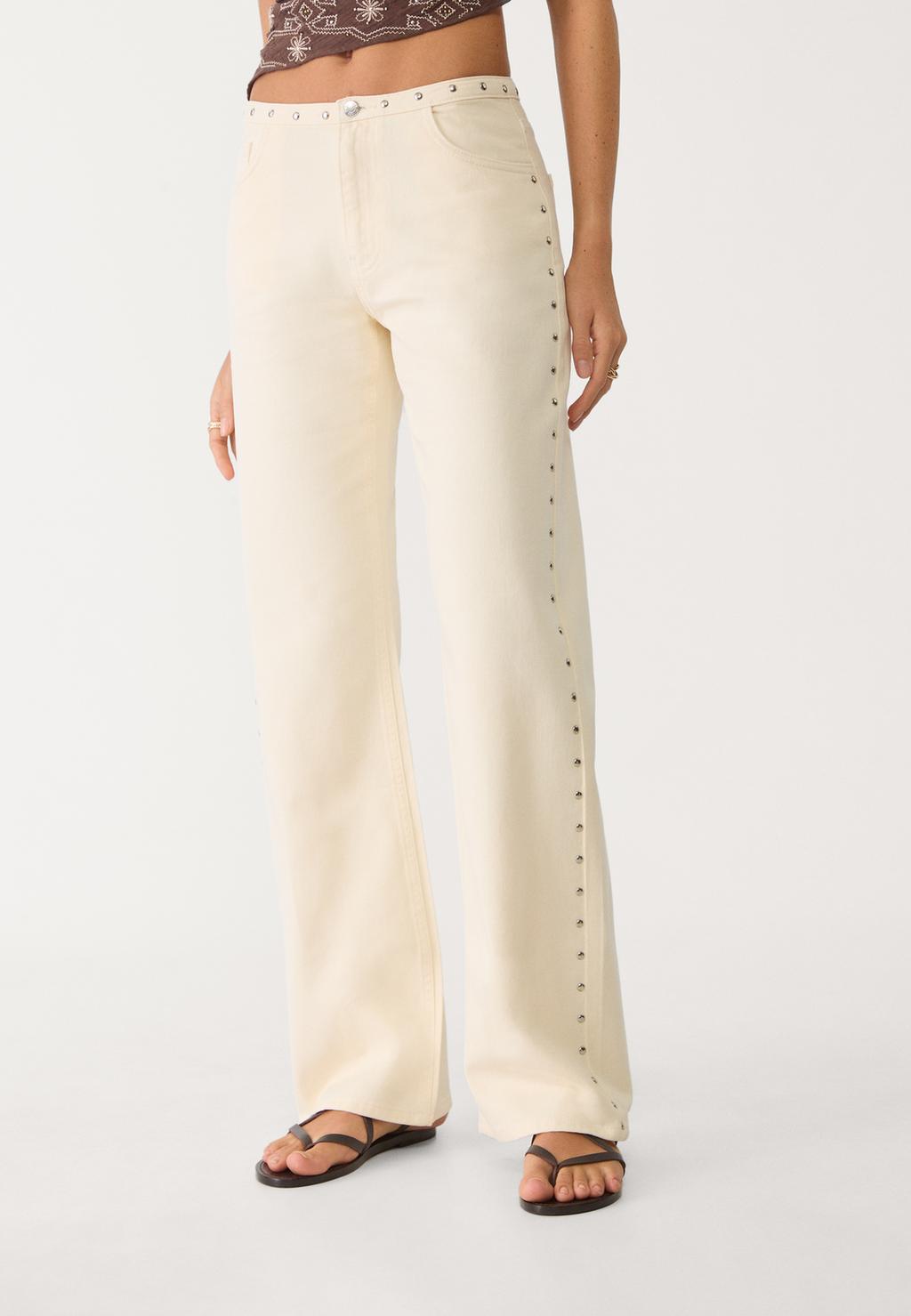 Straight-leg jeans with studded waist
