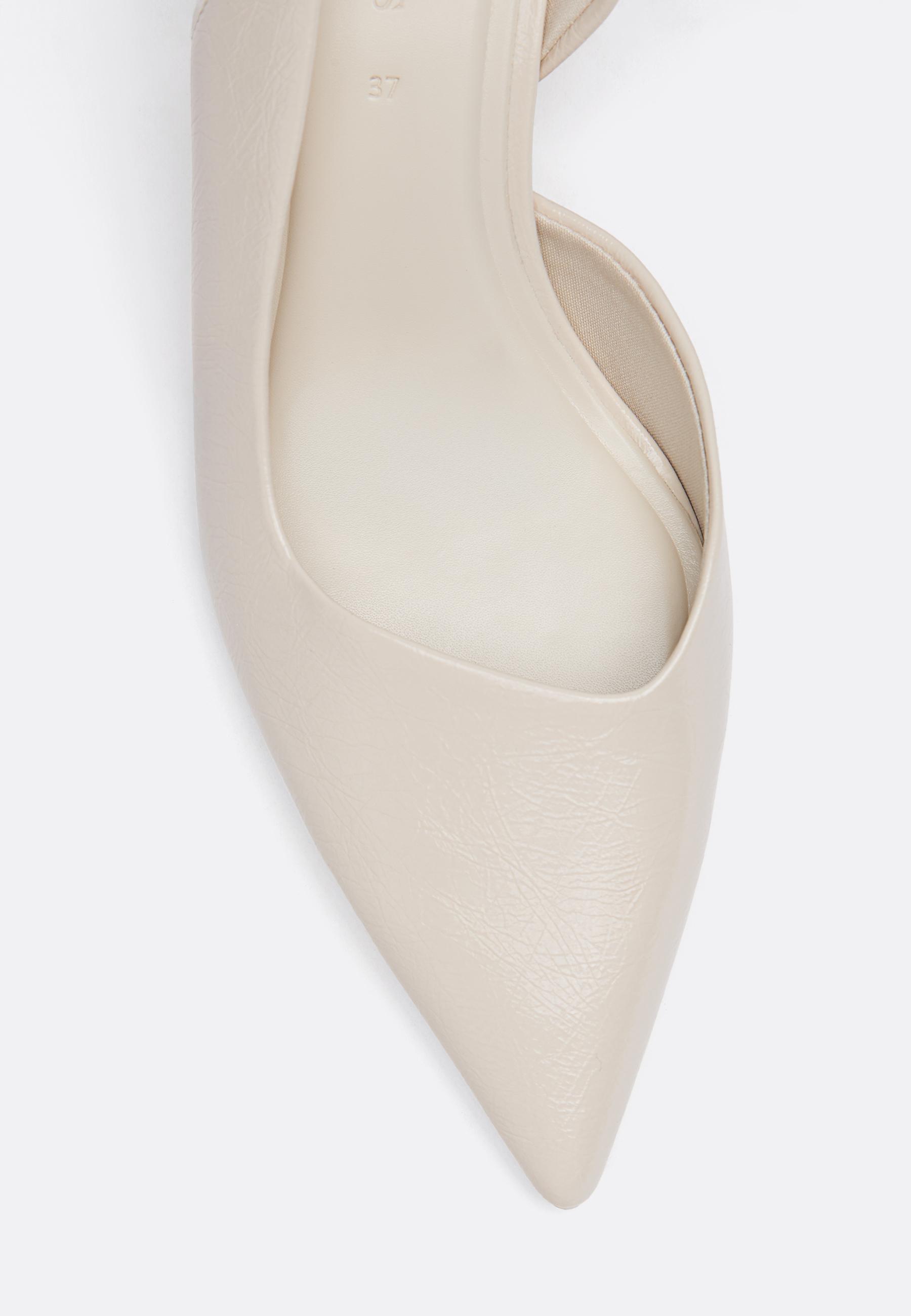 Basic kitten heel shoes — ECRU