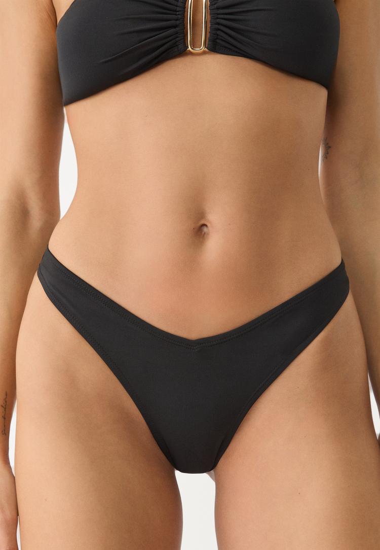 braguita bikini brasilena pico